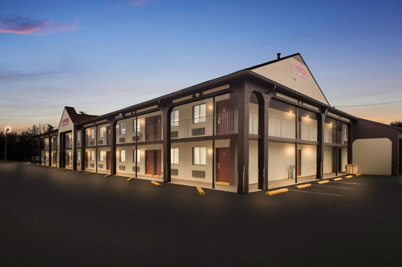 Red Roof Inn Crossville Exterior photo